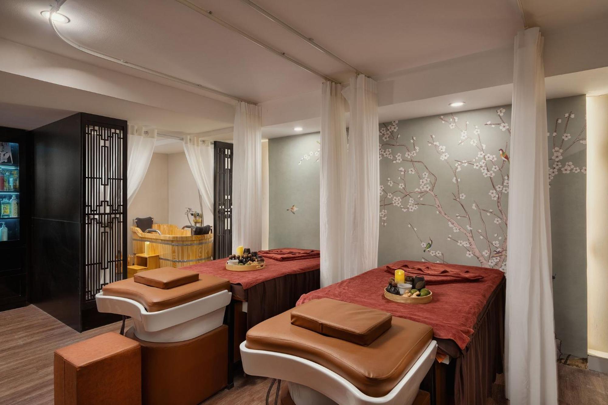 Amara Hanoi Hotel And Spa Exterior foto